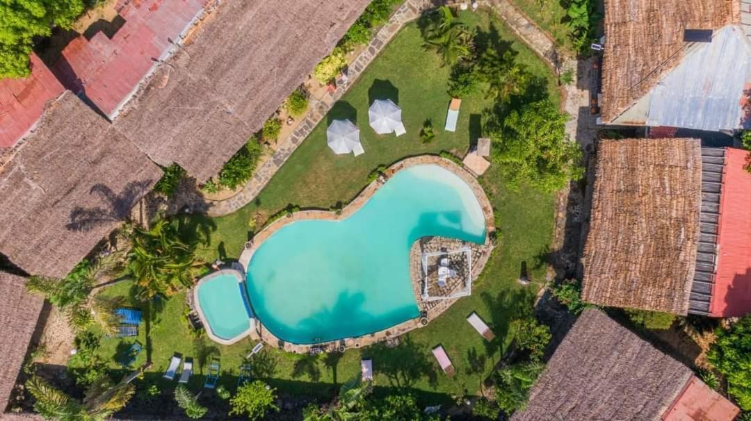 Madiro Hotel นูซีเบ ภายนอก รูปภาพ