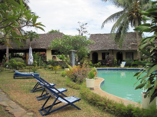 Madiro Hotel นูซีเบ ภายนอก รูปภาพ